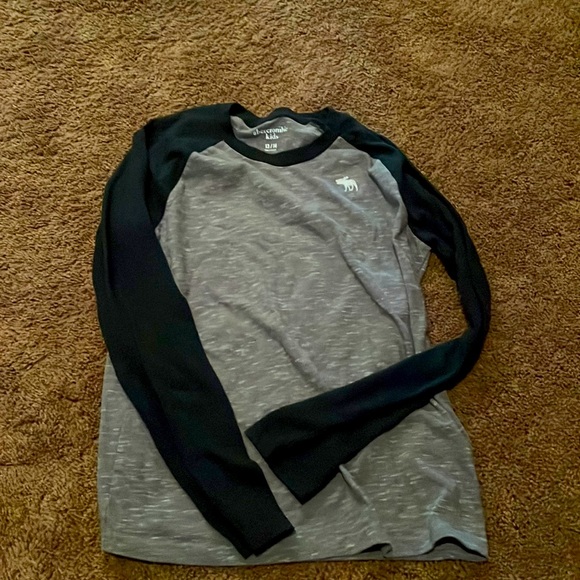 A&F Size 13/14 kids long sleeve - Picture 1 of 5